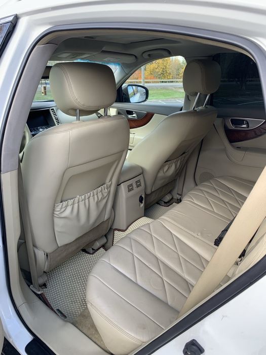 Инфинити FX 35 2010 год