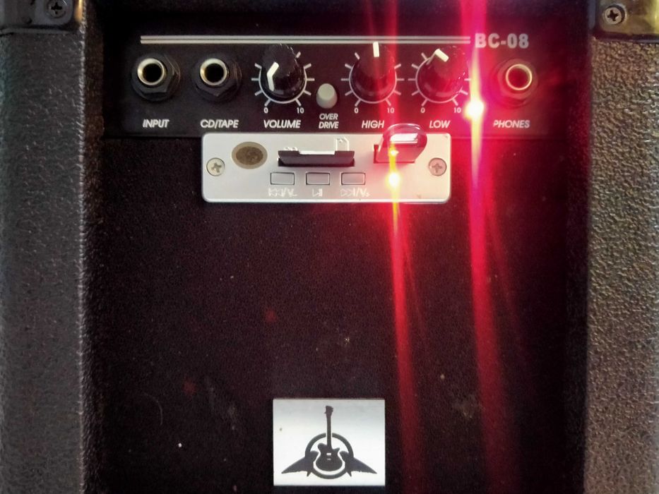 mały wzmacniacz gitarowy usb ,sd,pilot