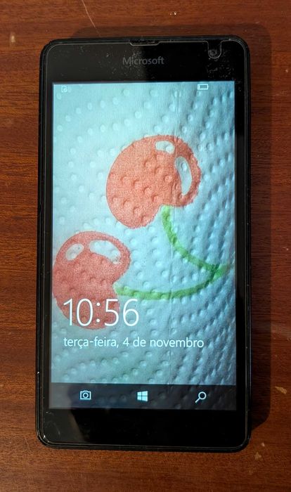 Microsoft Lumia 535 com carregador incluido