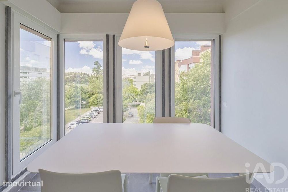 Apartamento T2 em Carnide