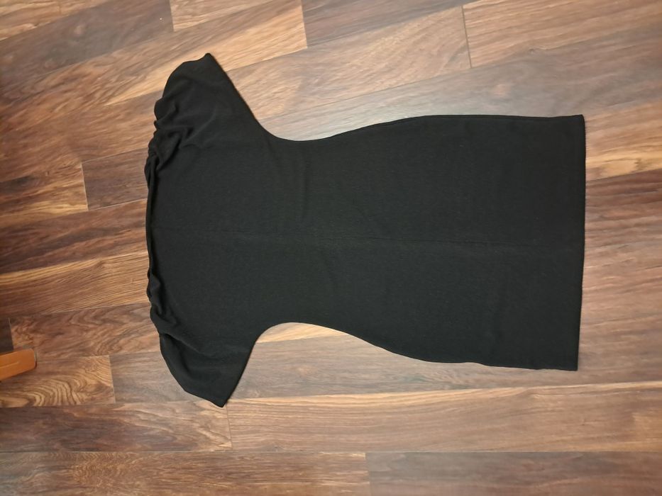 Śliczna sukienka L czarna z połyskiem brokatowym