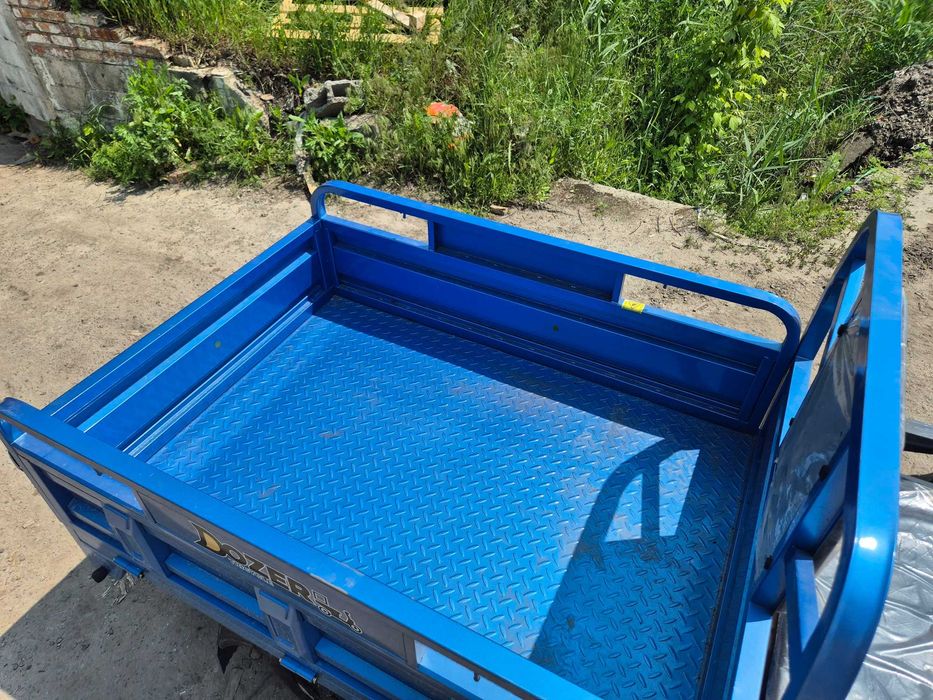 Трицикл электрический производство Индия Дозер 1200 ватт