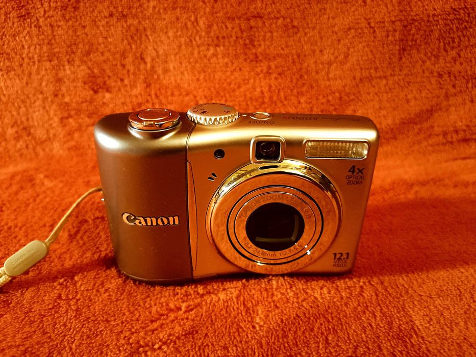Canon Powershot A1100 IS 12,1 MP 4x zoom aparat cyfrowy + etui + karta 2 GB
