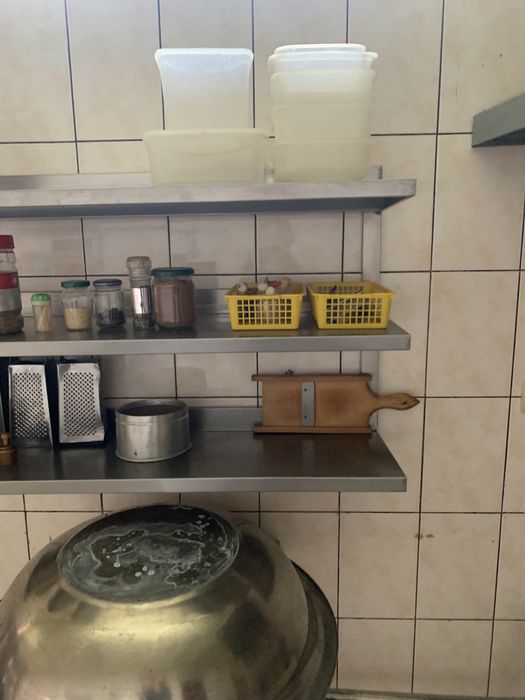 Продаються полички з нержавіючого металу