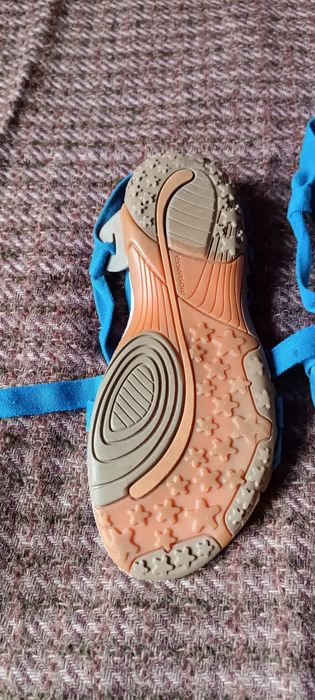 Sandały paski quechua 37