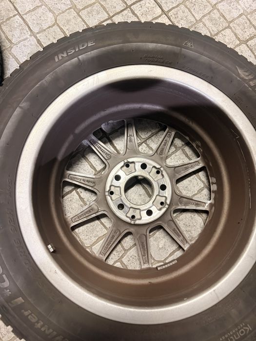 Jantes Originais Mercedes 16” com Pneus Hankook – Excelente Estado