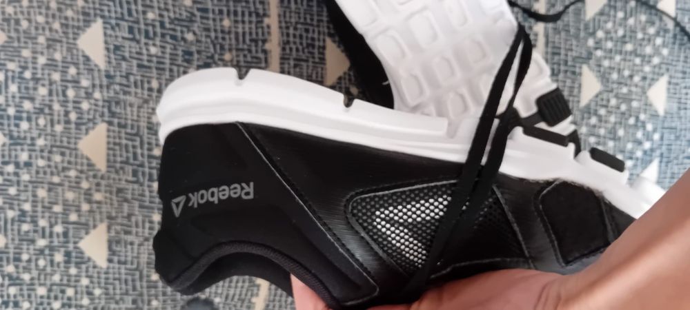 Ténis novos Reebok 42