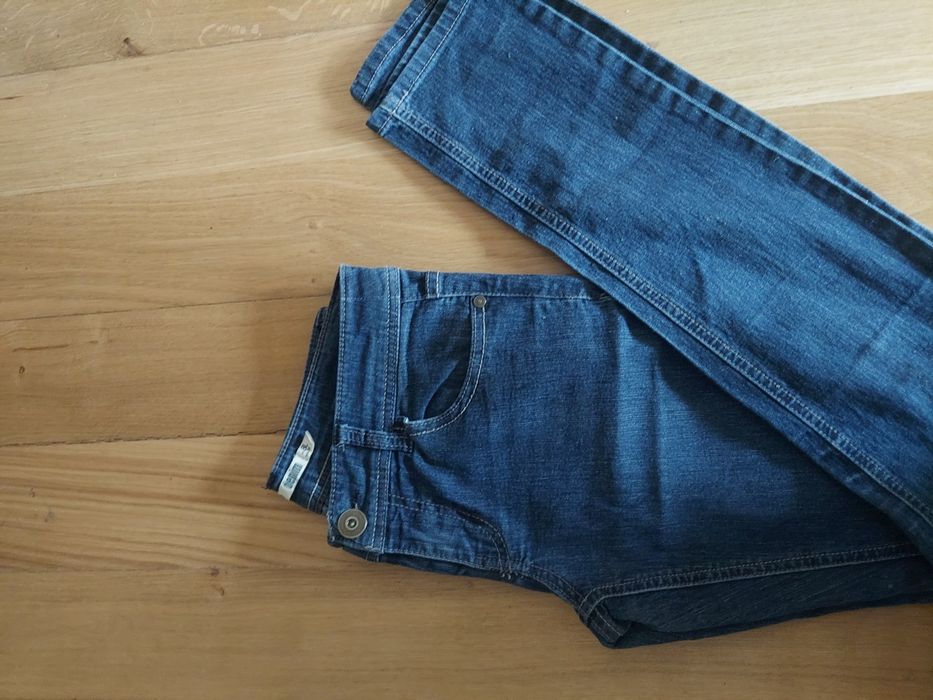 Zgrabne, kobiece spodnie blue denim elastic z UK r S/36