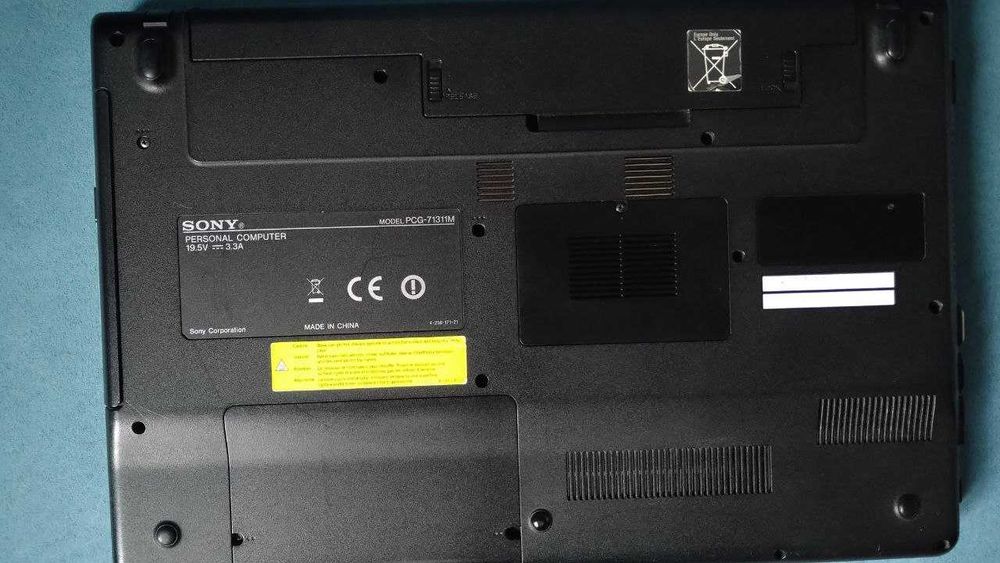 Ноутбук Sony VPCEB4E1E + сумка в подарок