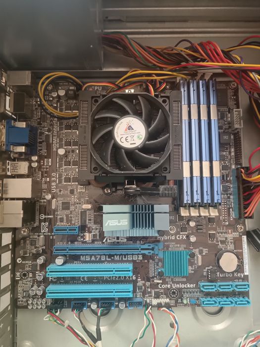 AM3+ Asus M5A78L-M/USB3 - FX-6300 - 8gb DDR3