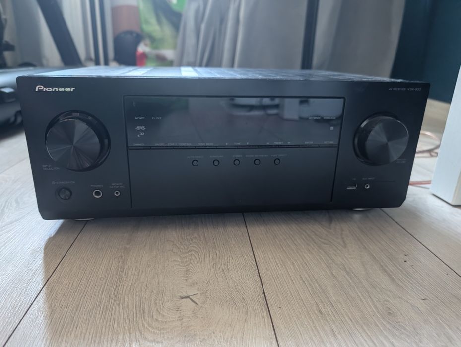 Amplituner Pioneer VSX-933