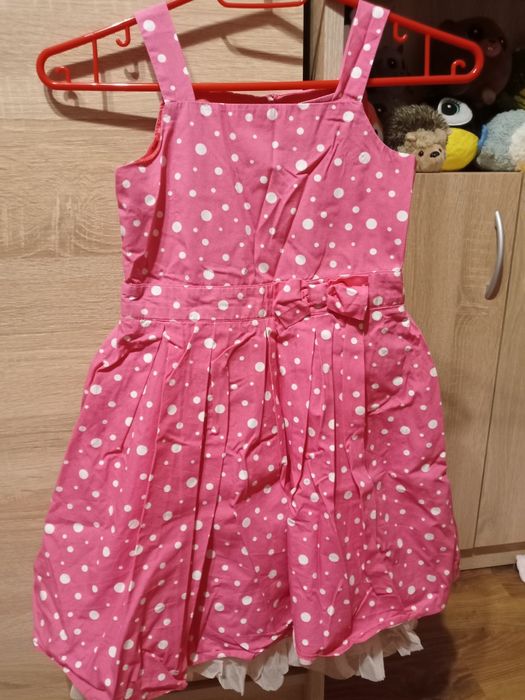 Letnia sukienka dla dziewczynki.