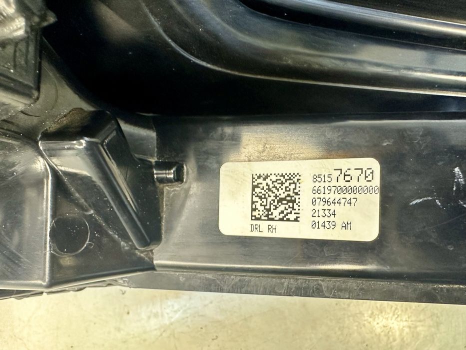 Фара права Chevrolet traverse 2022 2023 85157670