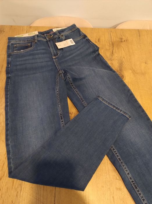 Spodnie dziewczęce r 164 jeansy wysoki stan