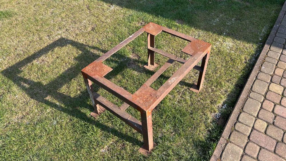 Metalowy stalowy postument konstrukcja wibratora do pustaków 81x60x51