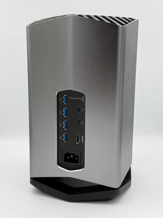 Komputer Apple Mac mini 2018 + Blackmagic eGPU + klawiatura Apple USB + GW 12 msc