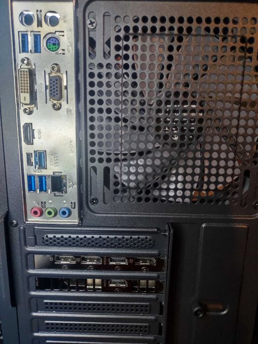 PC Gaming i7 8700 • RTX 3060 Ti • 16GB 2400MHz • 512GB NVMe • ARGB