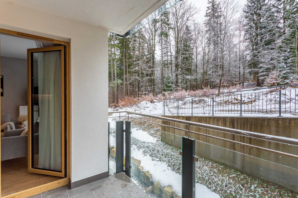 Apart Invest Mountain  Tree Apartment