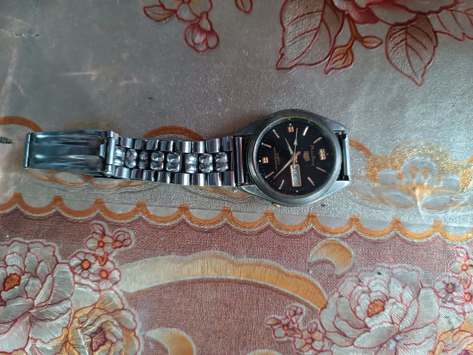 Продам годиники  ціни в описі