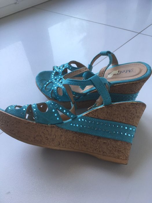 Buty sandały na koturnie r. 38