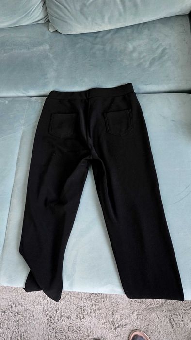 Czarne legginsy z lampasami