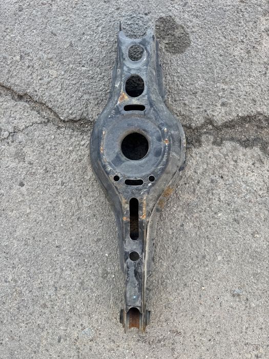 Ричаг важіль поперечний під пружину toyotac -hr