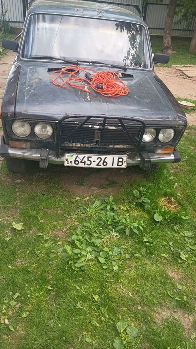Машина на запчасті або під відновлення