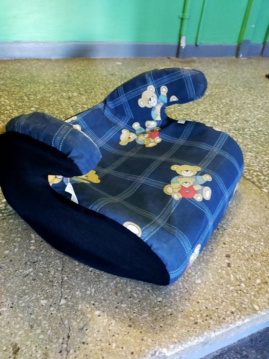 Fotelik samochodowy podkładka 15-36 kg