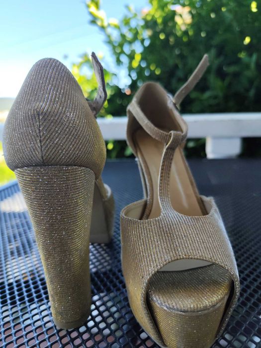 Sandálias Brilhantes (Fashion)