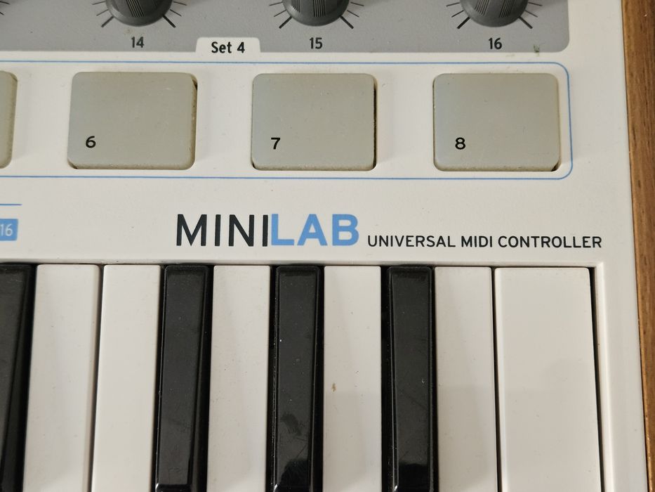 Arturia Mini Lab klawiatura sterująca
