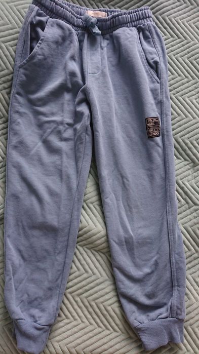 Spodnie dresowe chłopięce 140