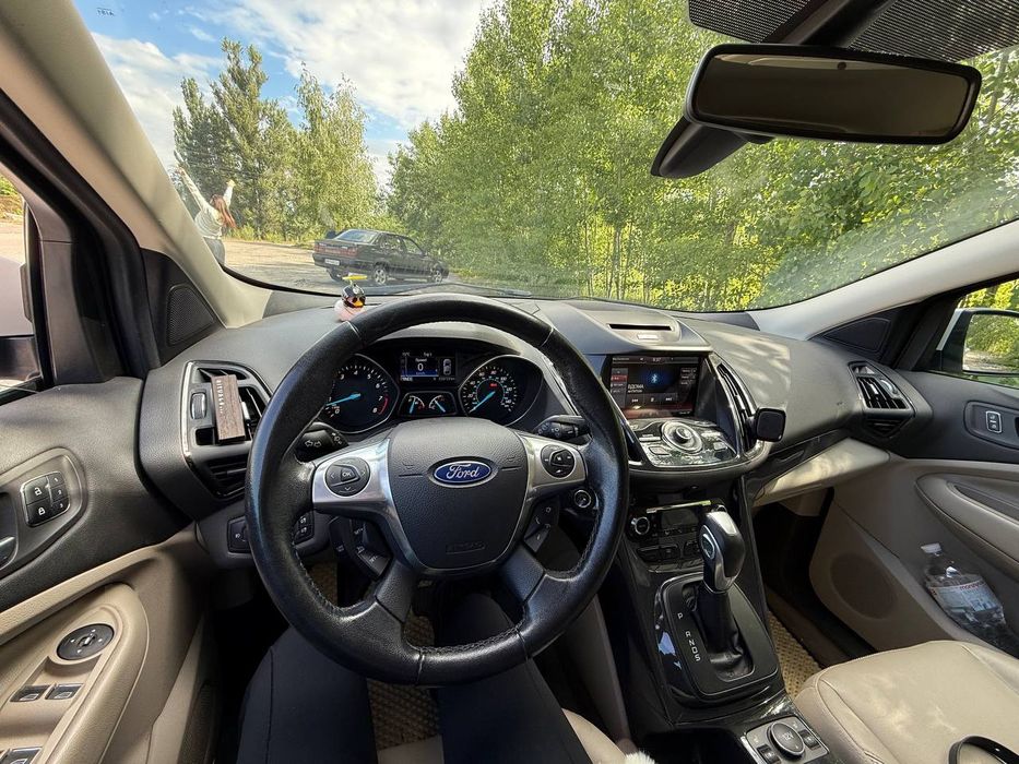 Продам Ford Escape 2.0 Titanium  автомат