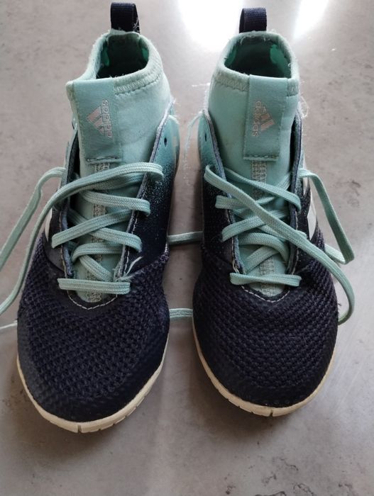 Sprzedam buciki sportowe