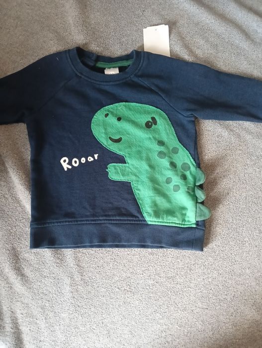 Nie używana bluzka z długim rękawem dla chłopca rozmiar 74