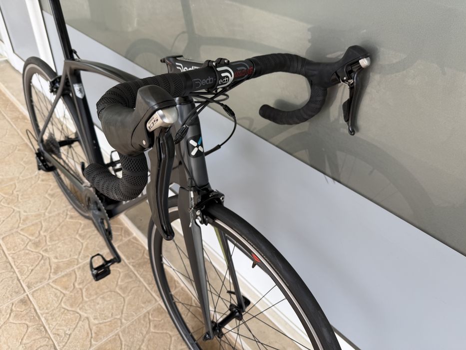 Bicicleta de estrada em carbono - 11v