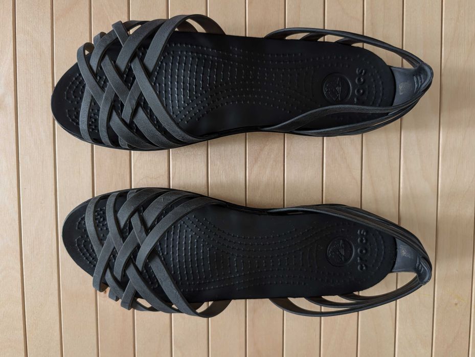 Wygodne i lekkie sandałki Crocs Huarache W7 stan b.dobry