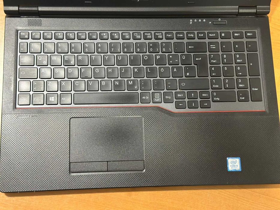 Fujitsu LifeBook E558 Core i5 - 16GB - 512GB SSD