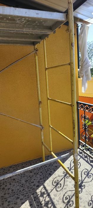 Vendo andaimes de construção — 3 módulos