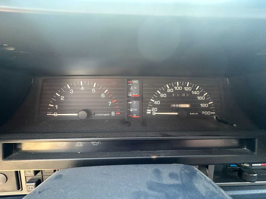 Vendo clássico Mazda 626 LX 1983