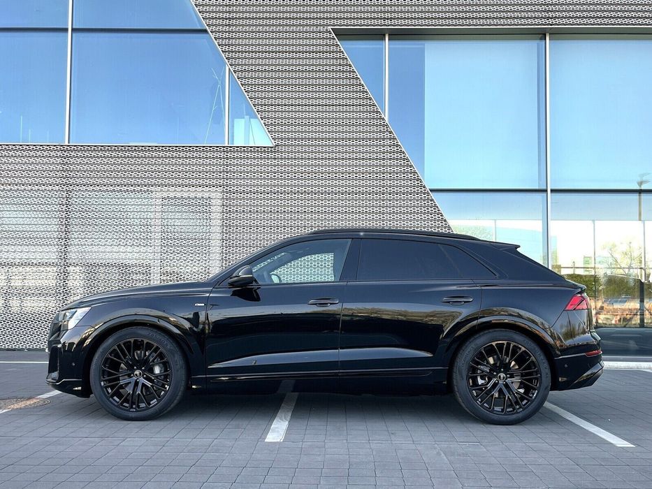 Audi Q8 Cena katalogowa: 573 450,00 zł