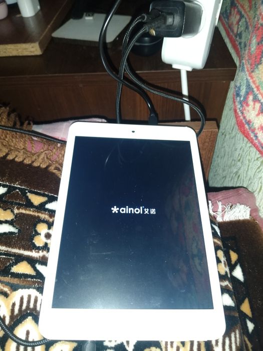 Продам планшет ASUS P01Y (Zenpad... Ainol 8 mini) Android 5.0.2 в робочому стані