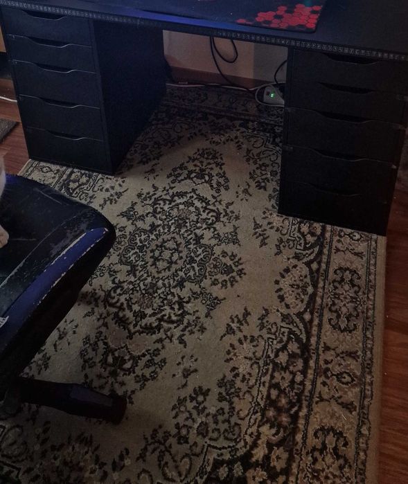 Cama de casal + Mesas de cabeceira + Estrado + Colchão (Oferta 3 tapetes)