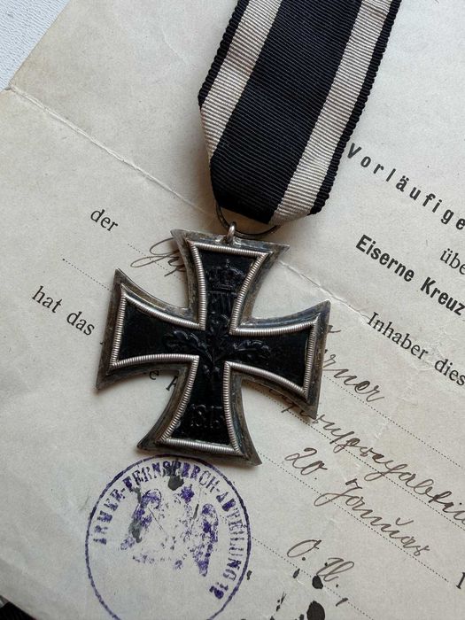 Cruz de Ferro 2.ª Classe e Cruz de Honra do Combatente com certificados!