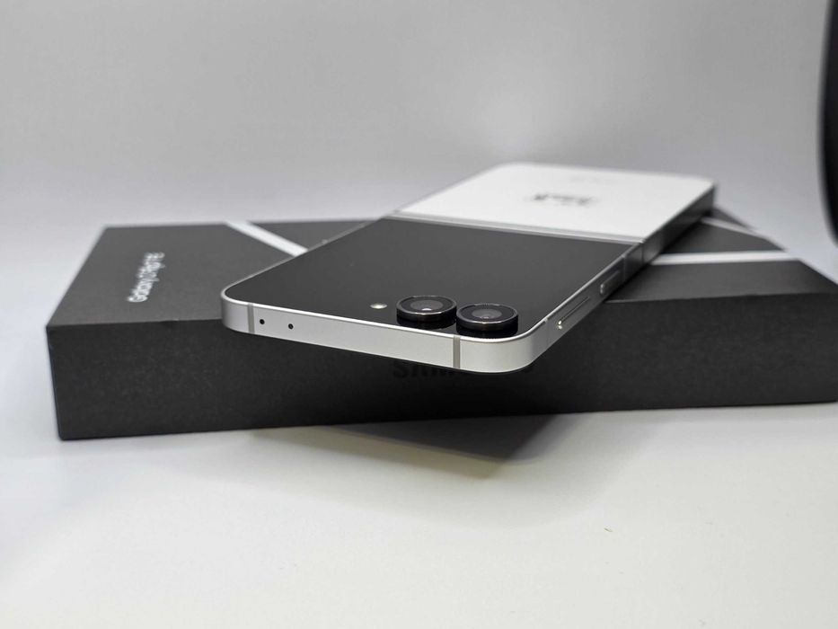 Samsung Z Flip 7 FE 12|256