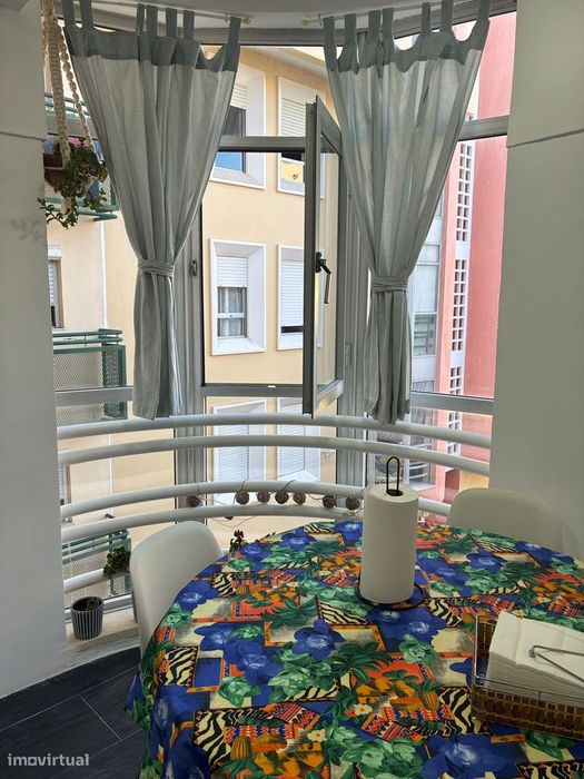 Apartamento T2 na Rua da Fenache, Caparica