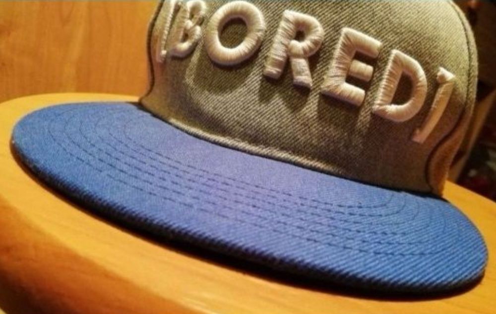 Czapeczka z daszkiem BORED czapka z daszkiem