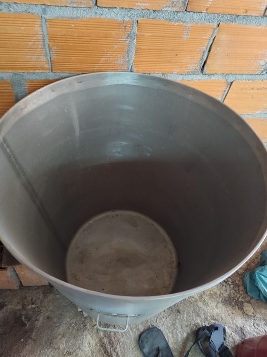 Cuba de inox em bom estado