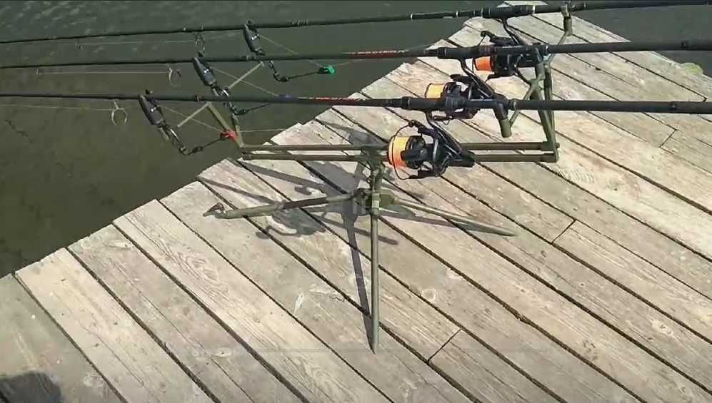 Продам металевий Rod Pod для 3 вудок — карпова підставка "качелька"