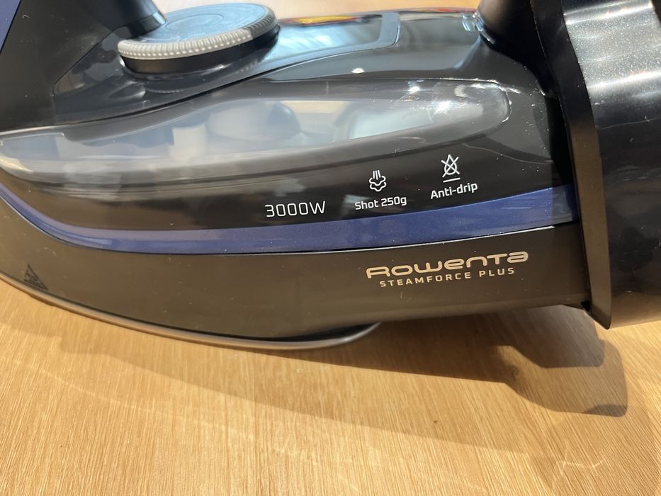 Ferro Rowenta steamforce plus