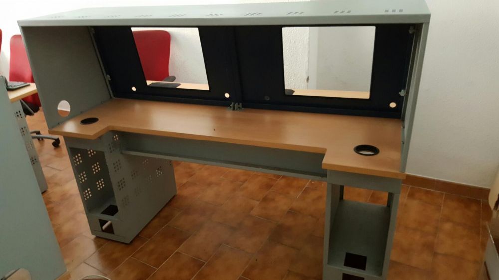 Móvel/secretaria para estudar ou para computador